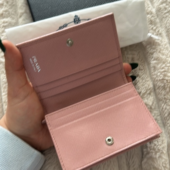 Small Saffiano Wallet in Alabaster - gently used :) - Picture 5 of 7